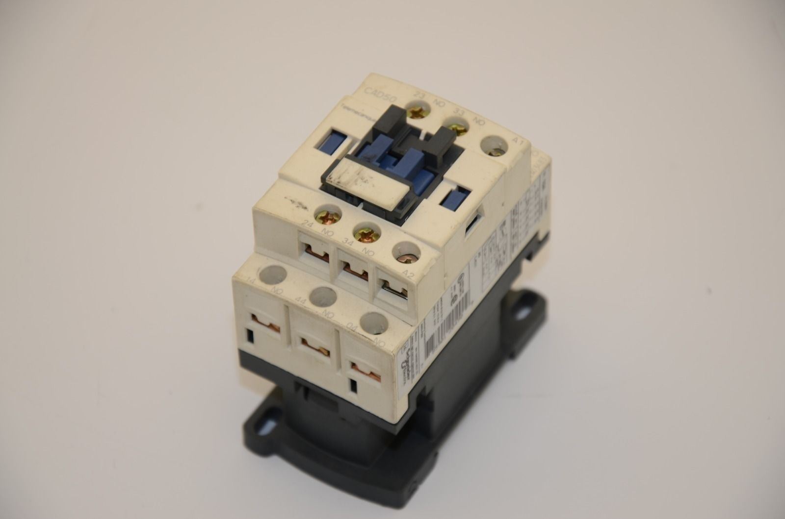 Telemecanique CAD50 Relay Control, 24VDC