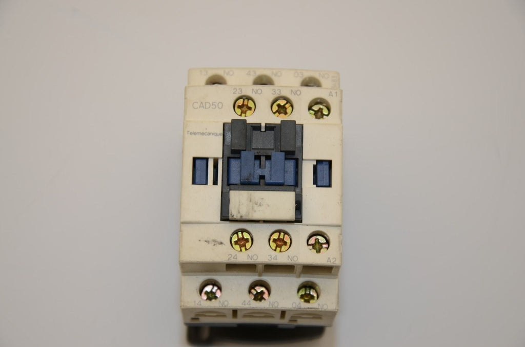 Telemecanique CAD50 Relay Control, 24VDC