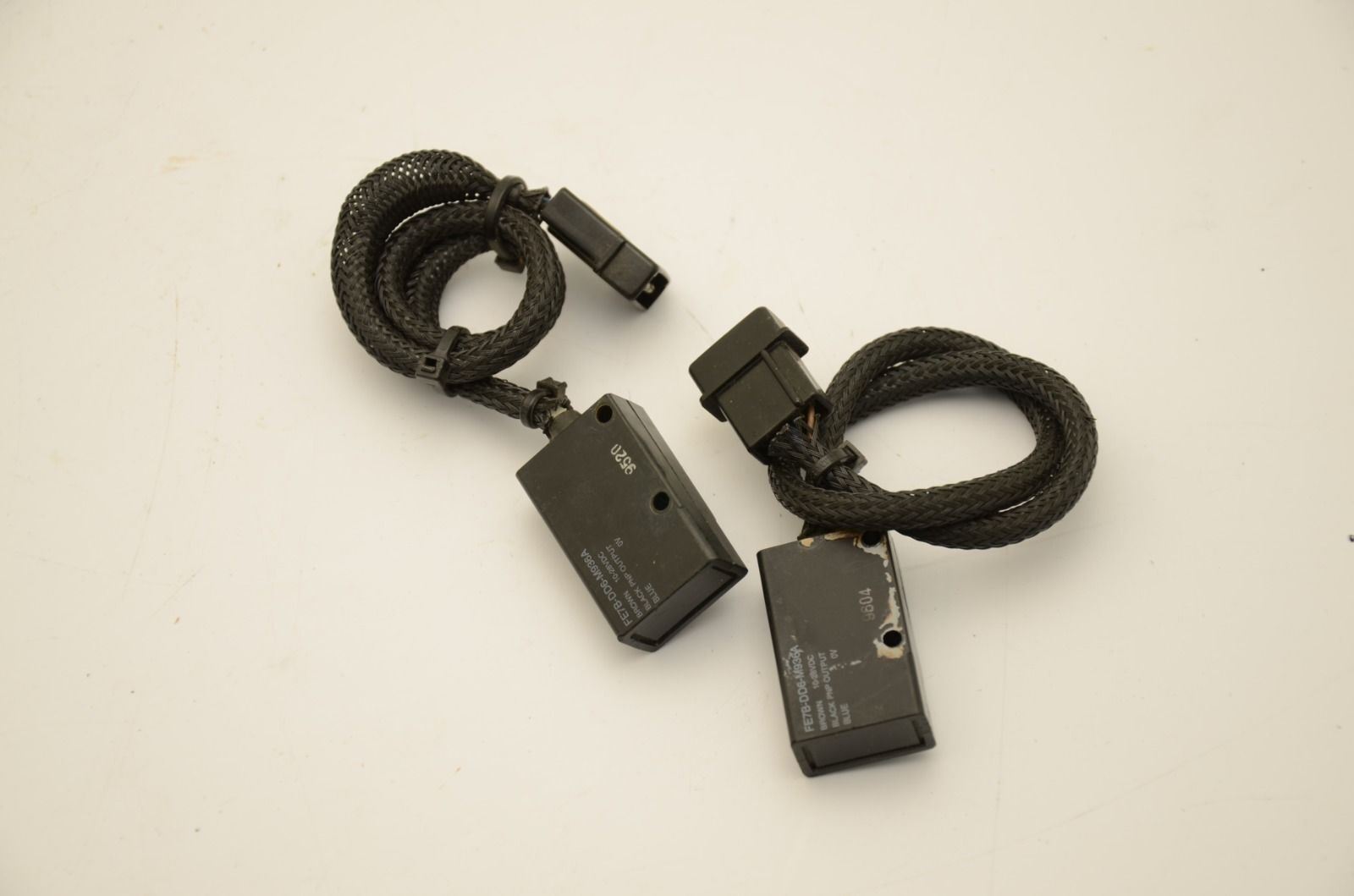 Honeywell FE7B-DD6-M936A Microswitch - Lot of 2