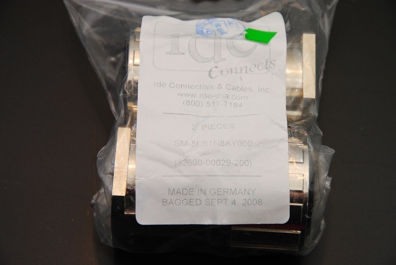 RDE SM-5ES1N8AY000 M40 x 1.5 6-Pos Power Panel Mount Connectors - Lot of 2