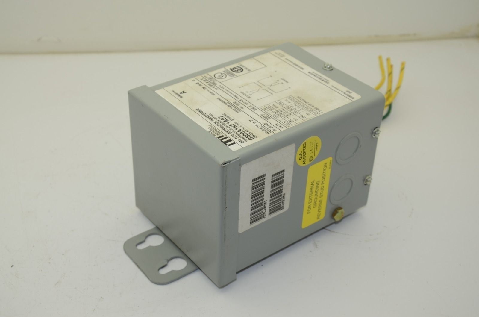 Micron Industries MI G500A1KF1A07 0.5KVA Transformer, 240x480, 120/240