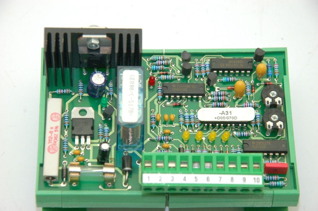 Phoenix Contact UMK-SE 11,25-1 GE080 C-5112 Interface Module DIN Rail Relay