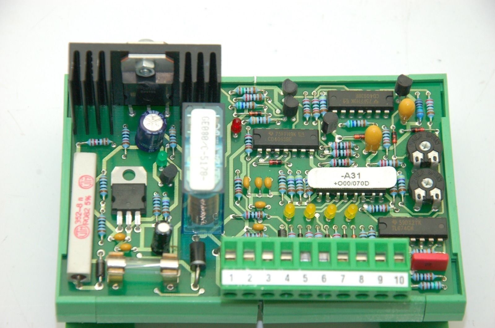 Phoenix Contact UMK-SE 11,25-1 GE080 C-5112 Interface Module DIN Rail Relay