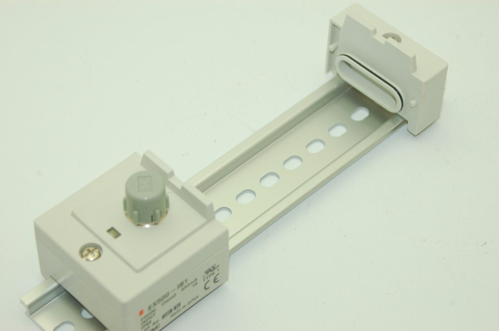 SMC EX500-IB1 Input Manifold Unit w/ EX500-EB1 End Block, 185.5mm Rail