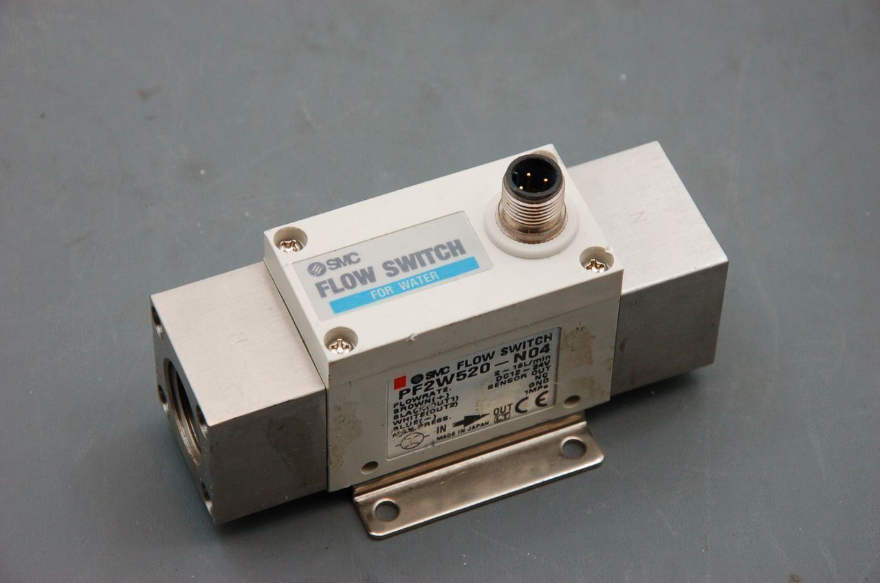 SMC PF2W520-N04 Digital Flow Control Sensor Switch For Water 4 pin connection