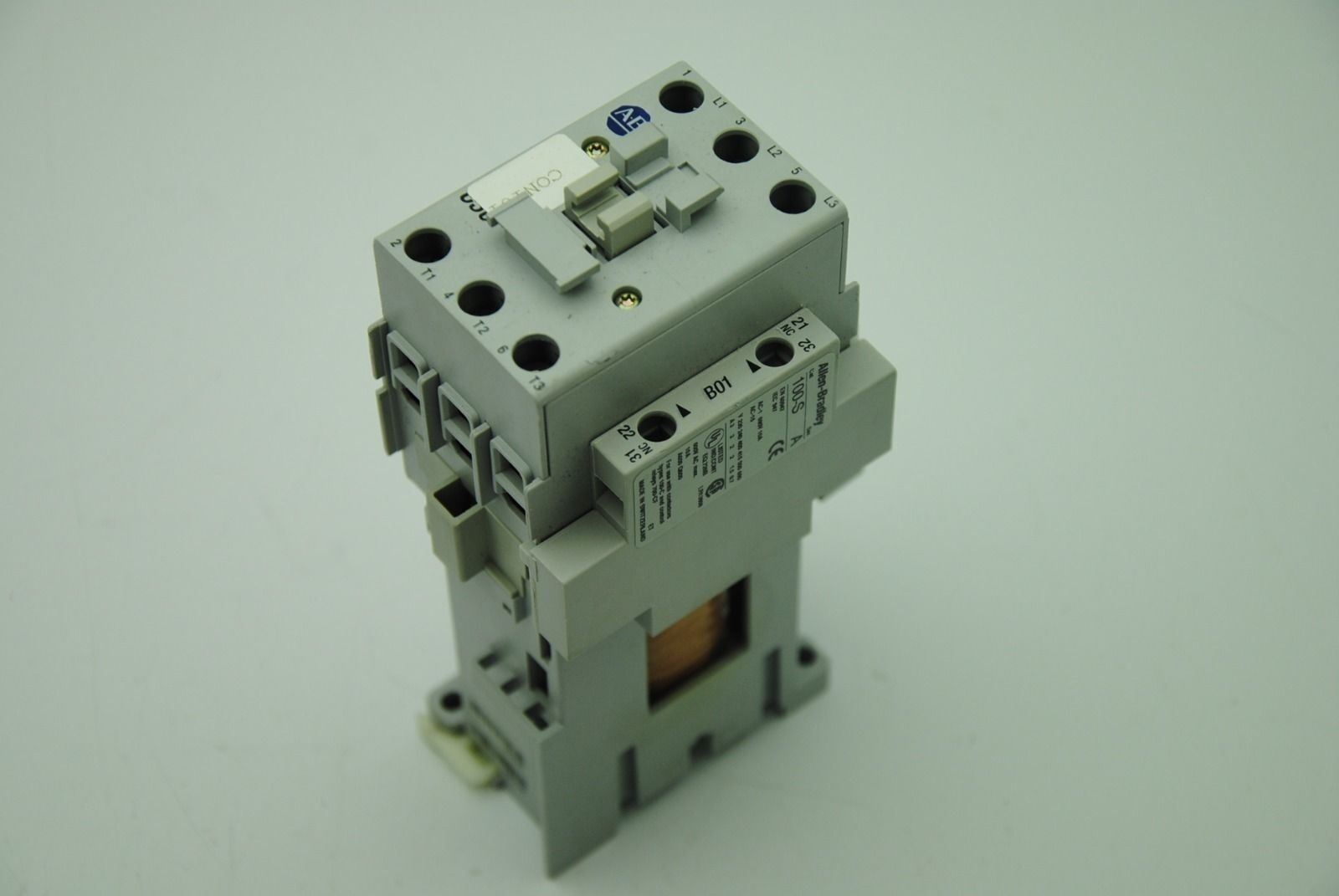 ALLEN-BRADLEY 100-C30ZJ01, Ser. B, Contactor w/ 100-S Ser. A & 100-FSD250 Ser. A