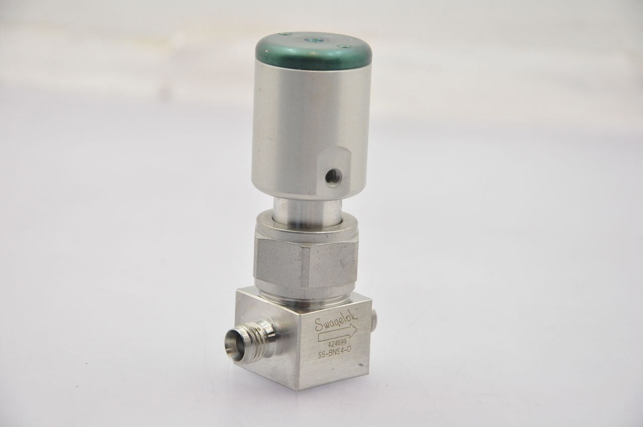 Swagelok SS-BNS4-0 High-Purity Bellows-Sealed Valve 1/4"Tube Fitting No Actuator
