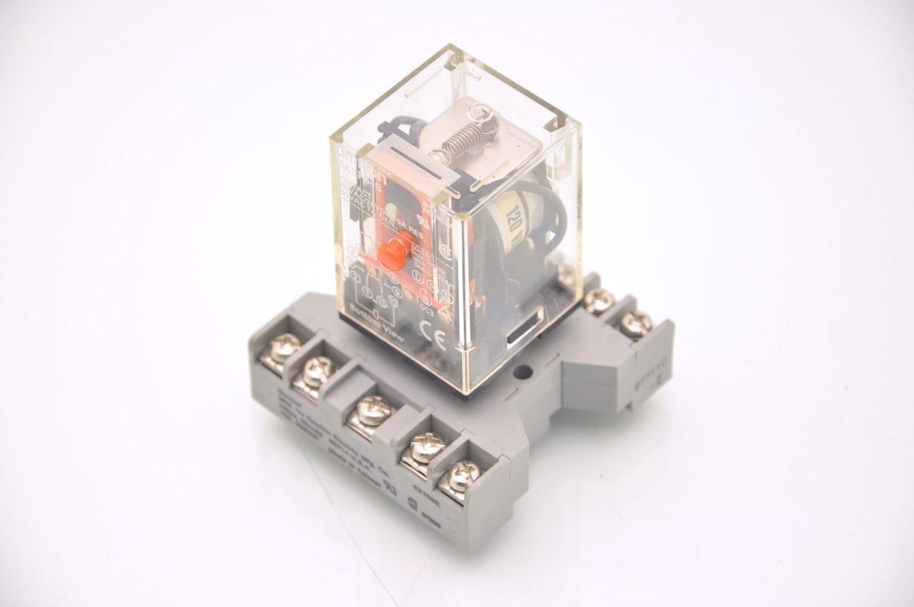 Omron MK3P5-S Relay with 120VAC Coil