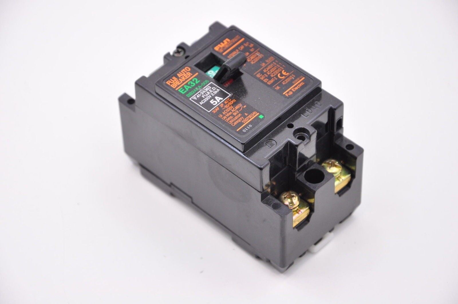 Fuji Electric EA32 5A Auto Breaker 2 Pole DIN Mount