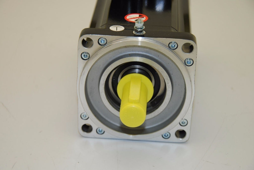 Schneider Electric BSH1001T11F2A Servo Motor 480VAC w/ Brake - NEW