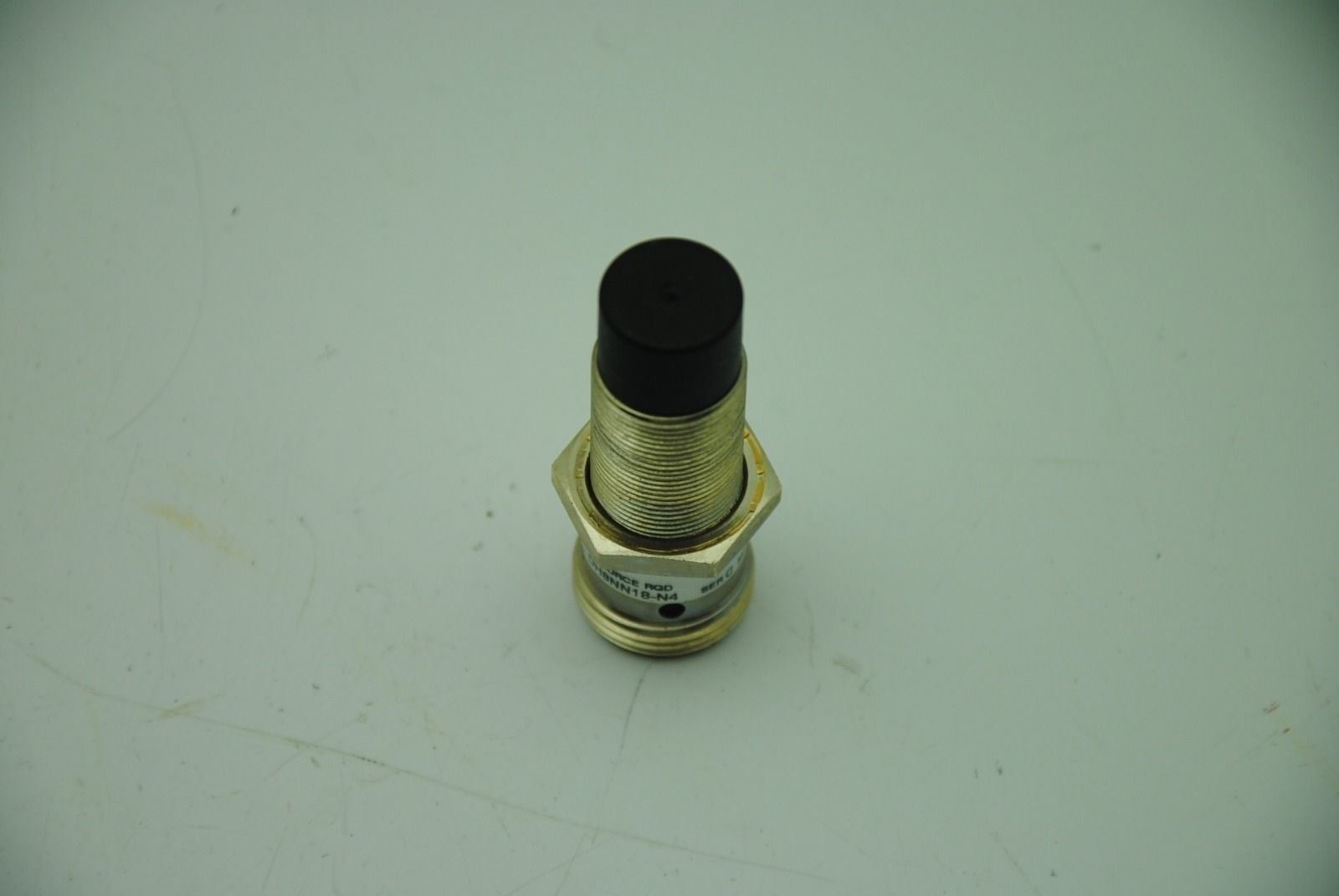 ALLEN-BRADLEY AB 872C-DH8NN18-N4, Proximity Sensor 10-30VDC 200mA