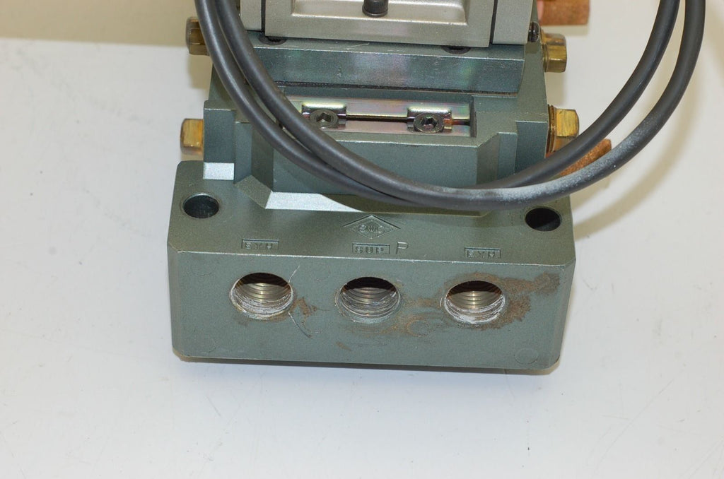 SMC Pneumatic Manifold,  NVS4124-0052DP Air Valve, 2-Position, 2-Valves