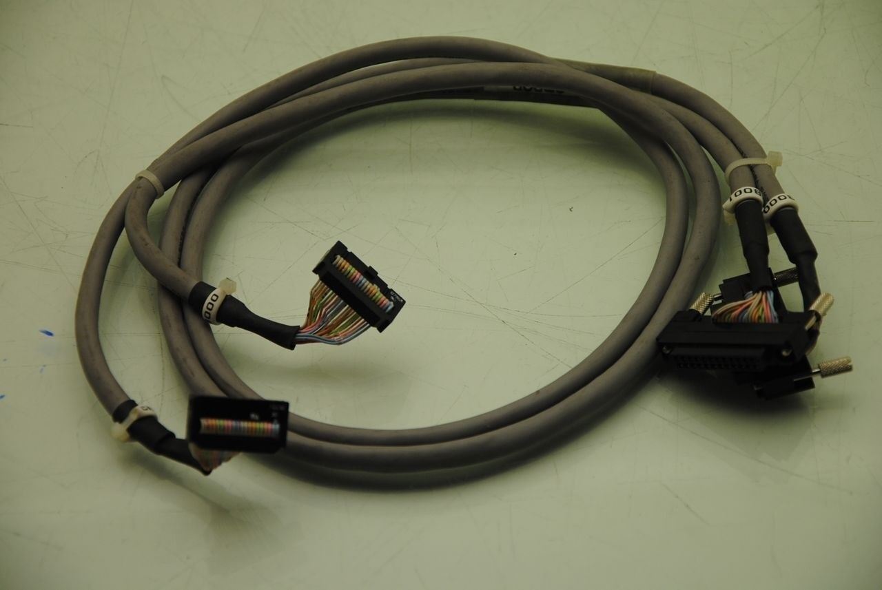 Omron XW2Z-100A XW2Z100A PLC Cable - Lot of 8