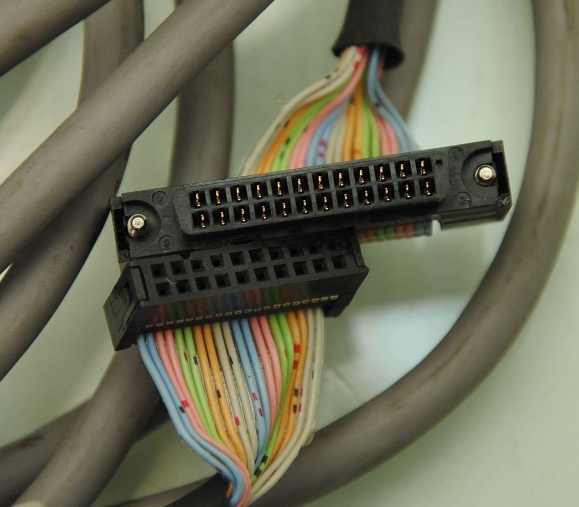 Omron XW2Z-100A XW2Z100A PLC Cable - Lot of 8