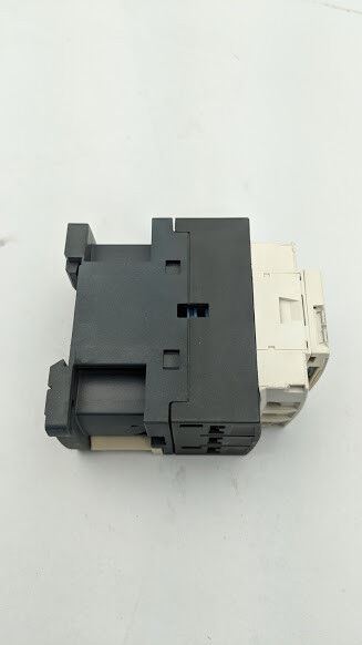 TELEMECANIQUE LC1D09 Contactor 200-600V 3PH 2-5kW w/ LAD4RCU 230V P7 Coil DIN