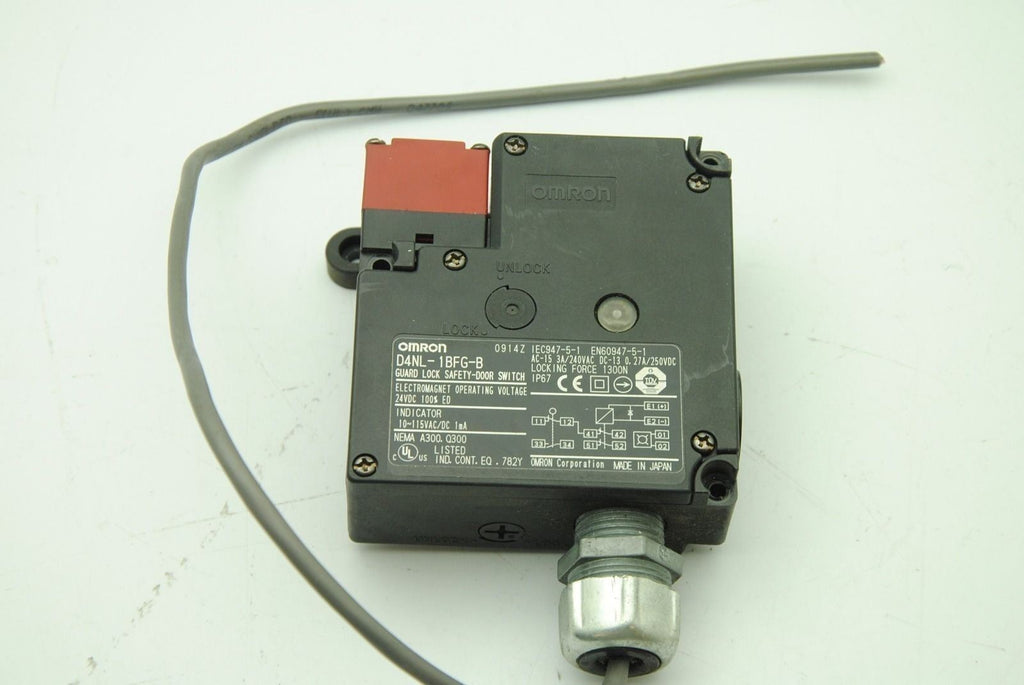 OMRON D4NL-1BFG-B Guard Lock Safety-Door Switch w/ Key 24VDC