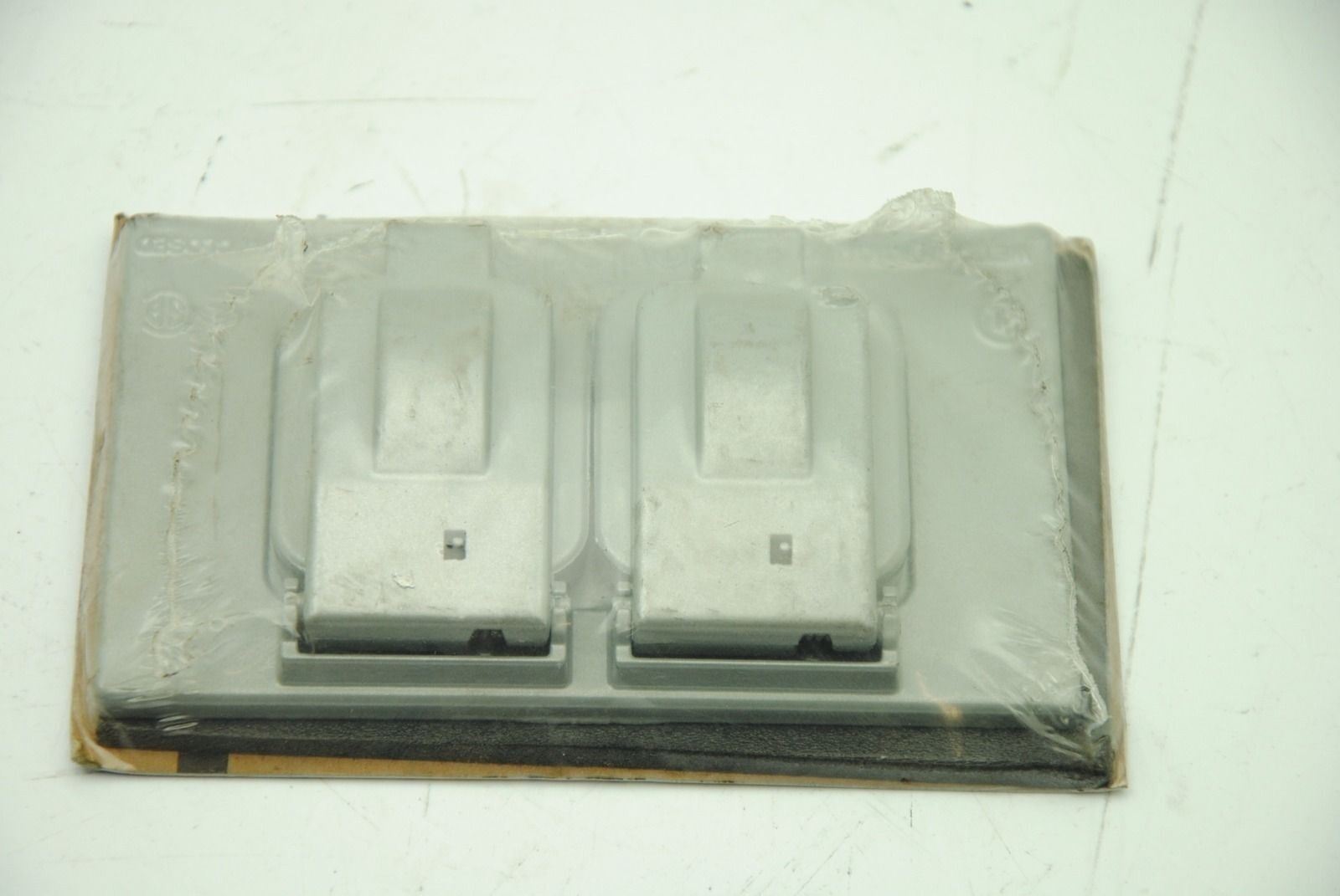 STEEL CITY WR100-C Silver, Duplex Outlet Cover, New, Lot of 6