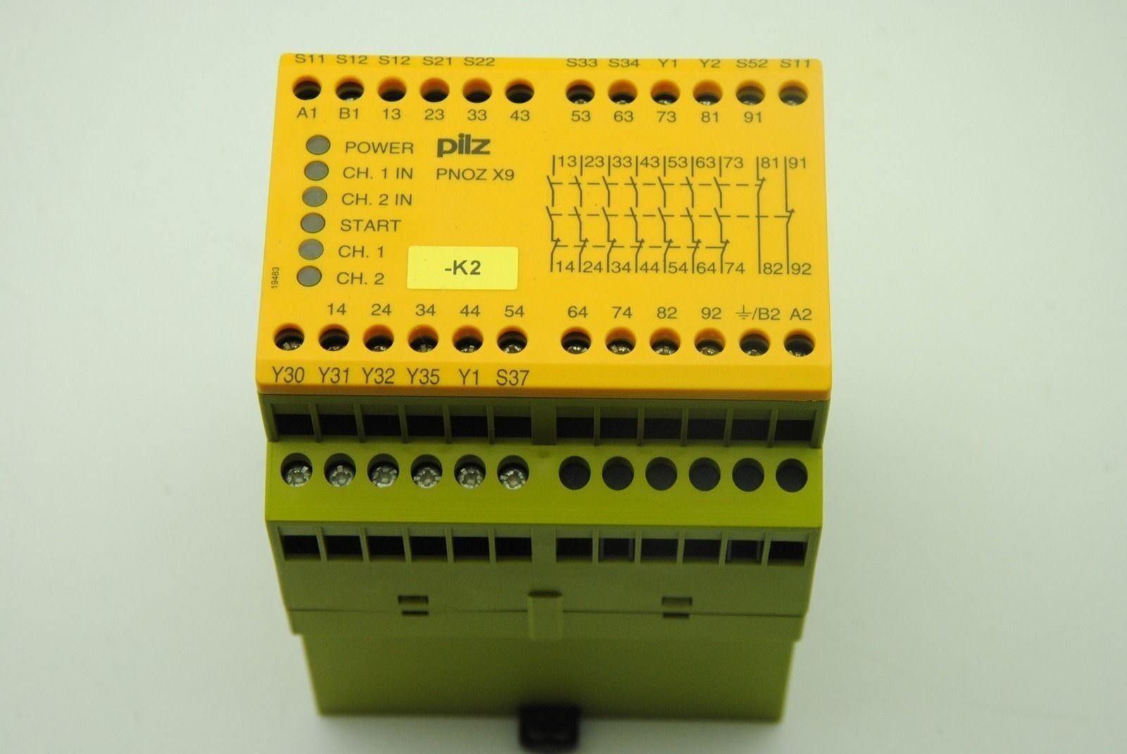 PILZ PN0Z X9 Safety Relay 200-230 VAC 24VDC