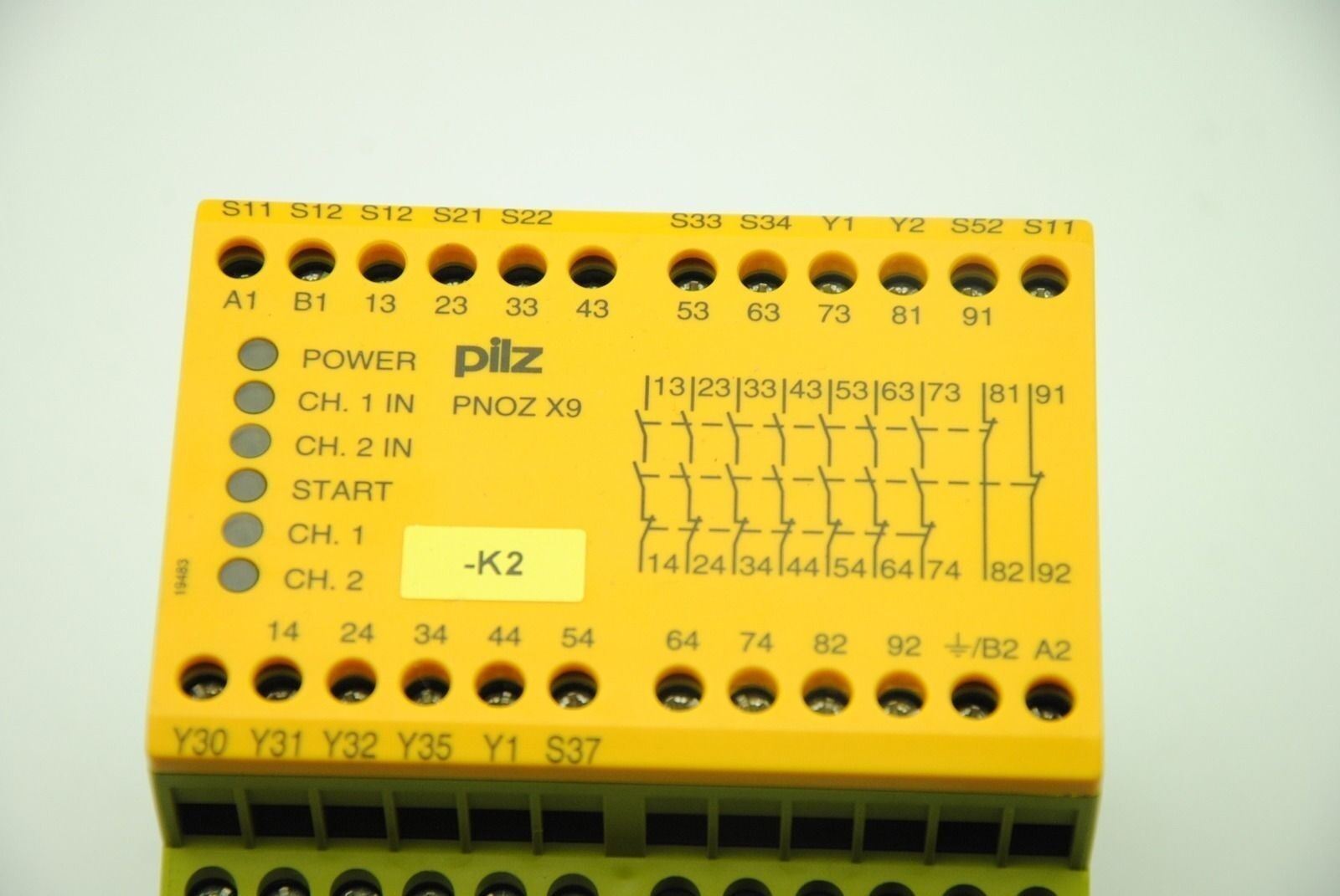 PILZ PN0Z X9 Safety Relay 200-230 VAC 24VDC