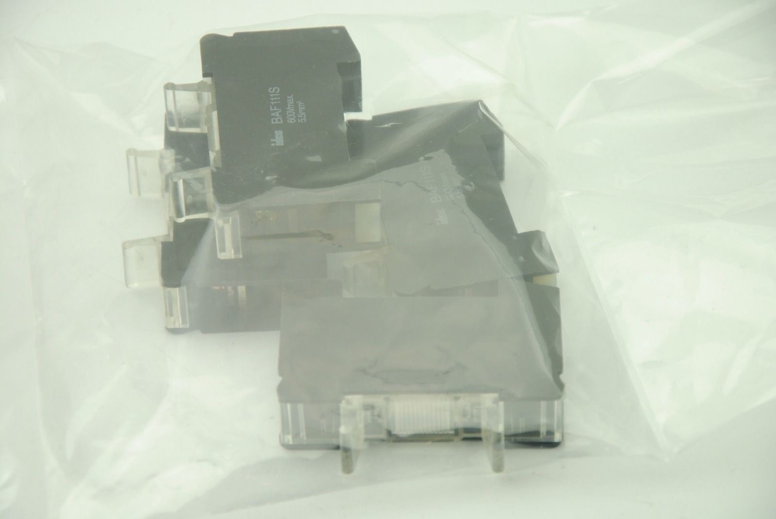 IDEC BAF111S Terminal Block Fuse Holder, Lot of 4