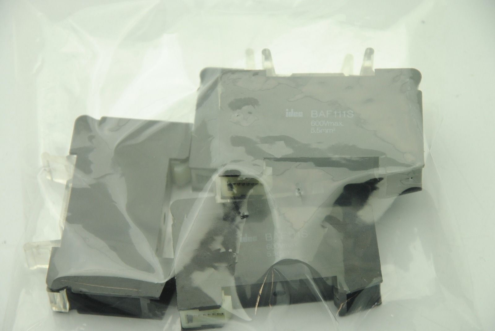 IDEC BAF111S Terminal Block Fuse Holder, Lot of 4