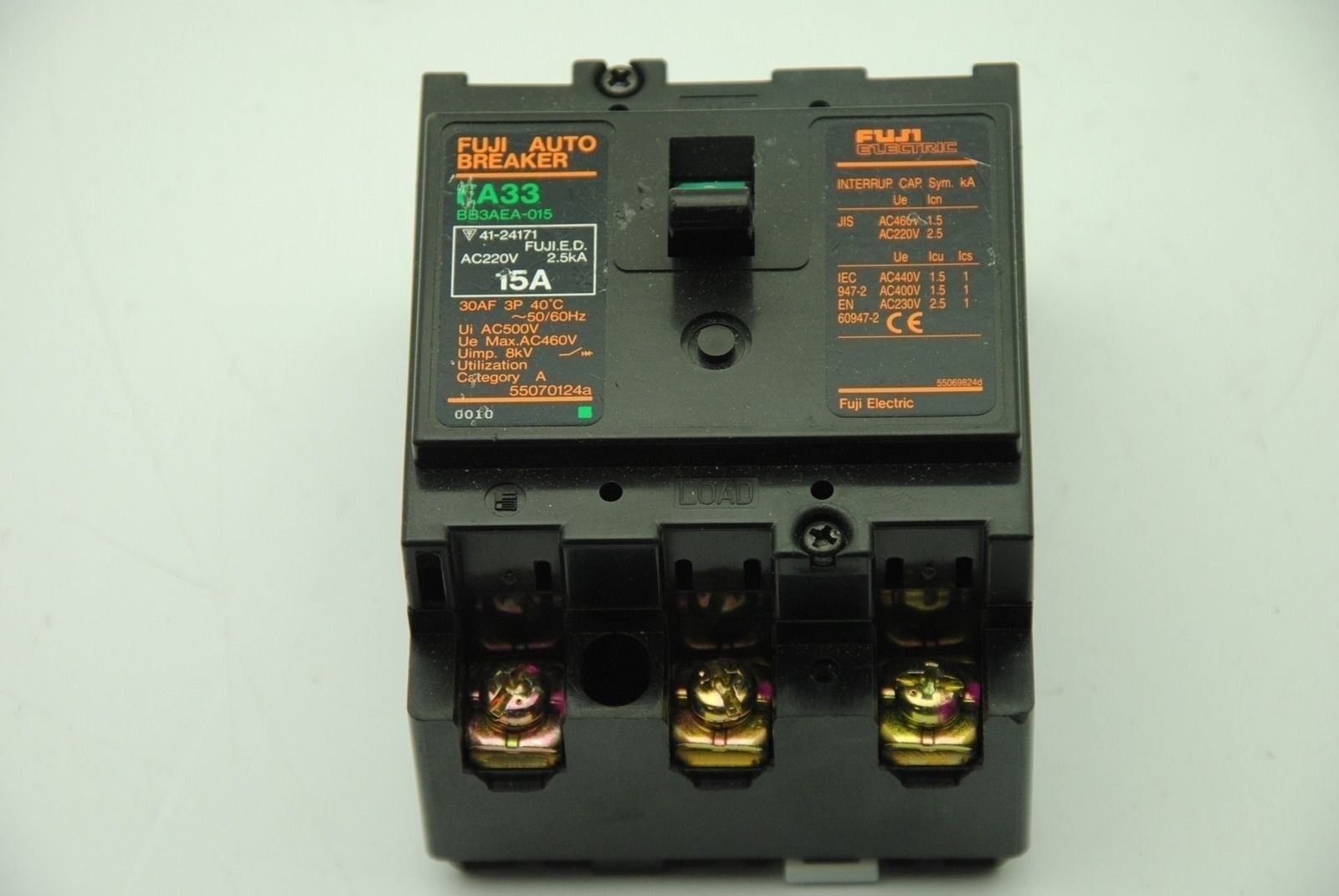 FUJI ELECTRONICS EA33 15A Auto Breaker