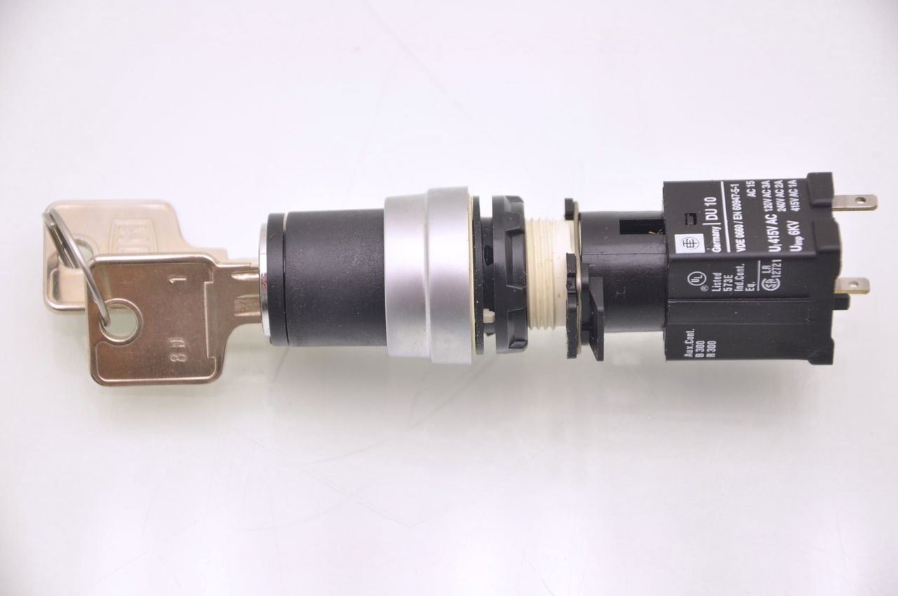 ETE Germany DU-10, VDE 0660 / EN 60947-5-1 Panel Key Switch, ON/OFF, 5/8" Bore