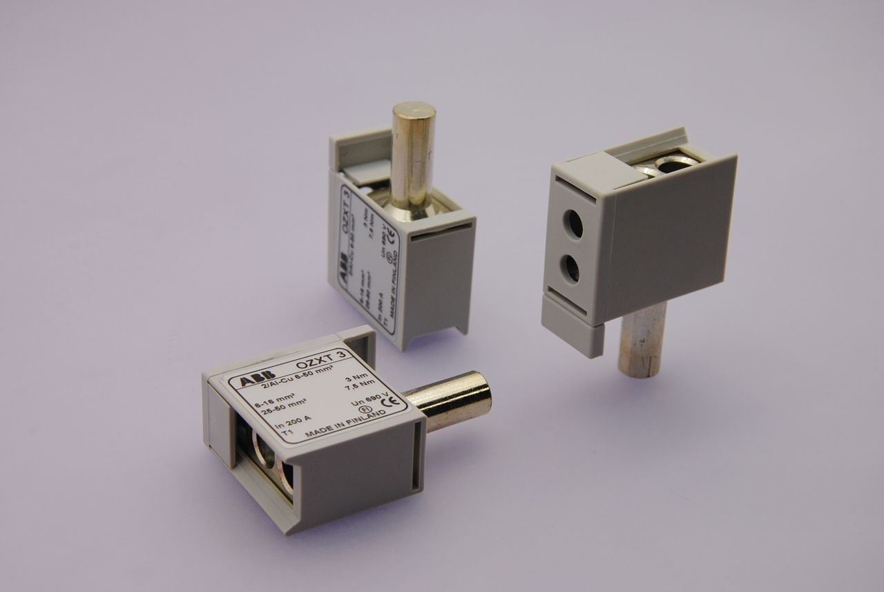 3x ABB 1SCA022639R0720 OZXT3 Terminal Set Clamps Breaker Expander 1 to 2 1/0 AWG