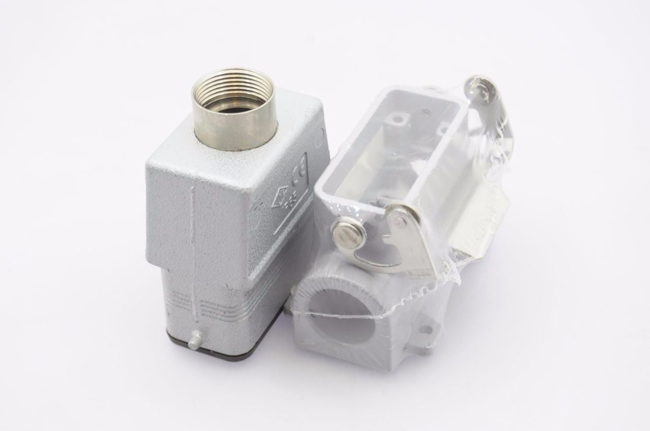 ILME 2.25" x 1" Latching Metal Connector Housing Set