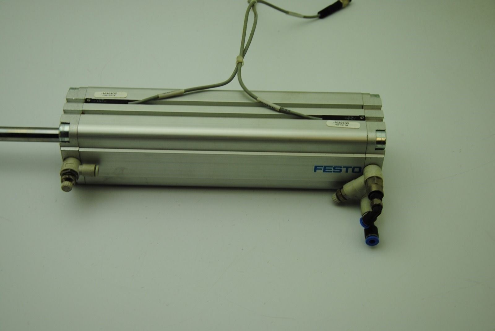 FESTO ADVU-40-200-P-A, Pneumatic Cylinder, 8" Stroke