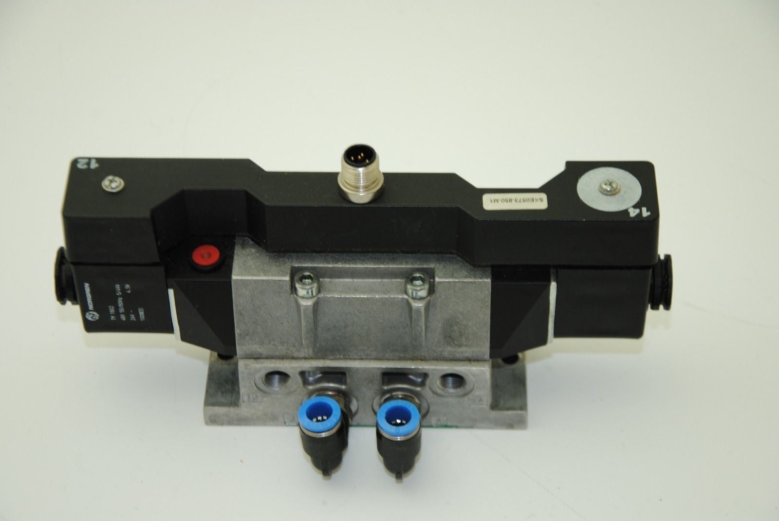 Norgren Pneumatic Manifold 24VDC  SXE0573-850-M1