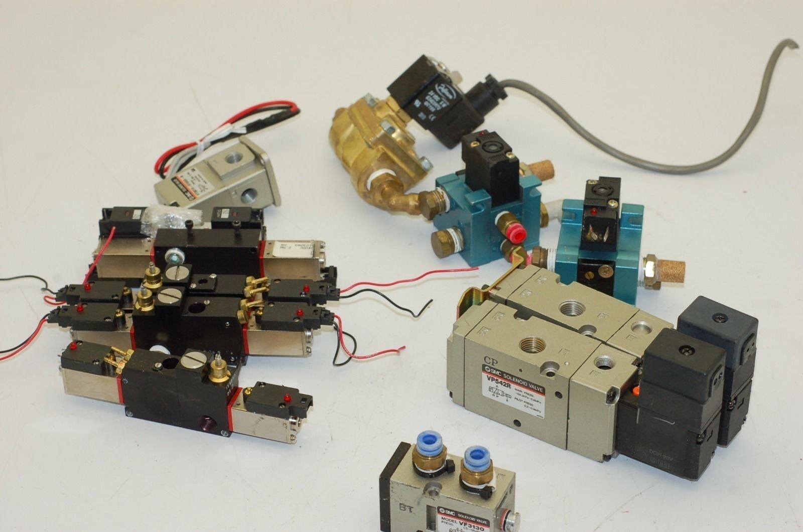 Pneumatic Solenoid Valves, SMC, MAC, Koganei, Dynamco, sim - Lot of 12