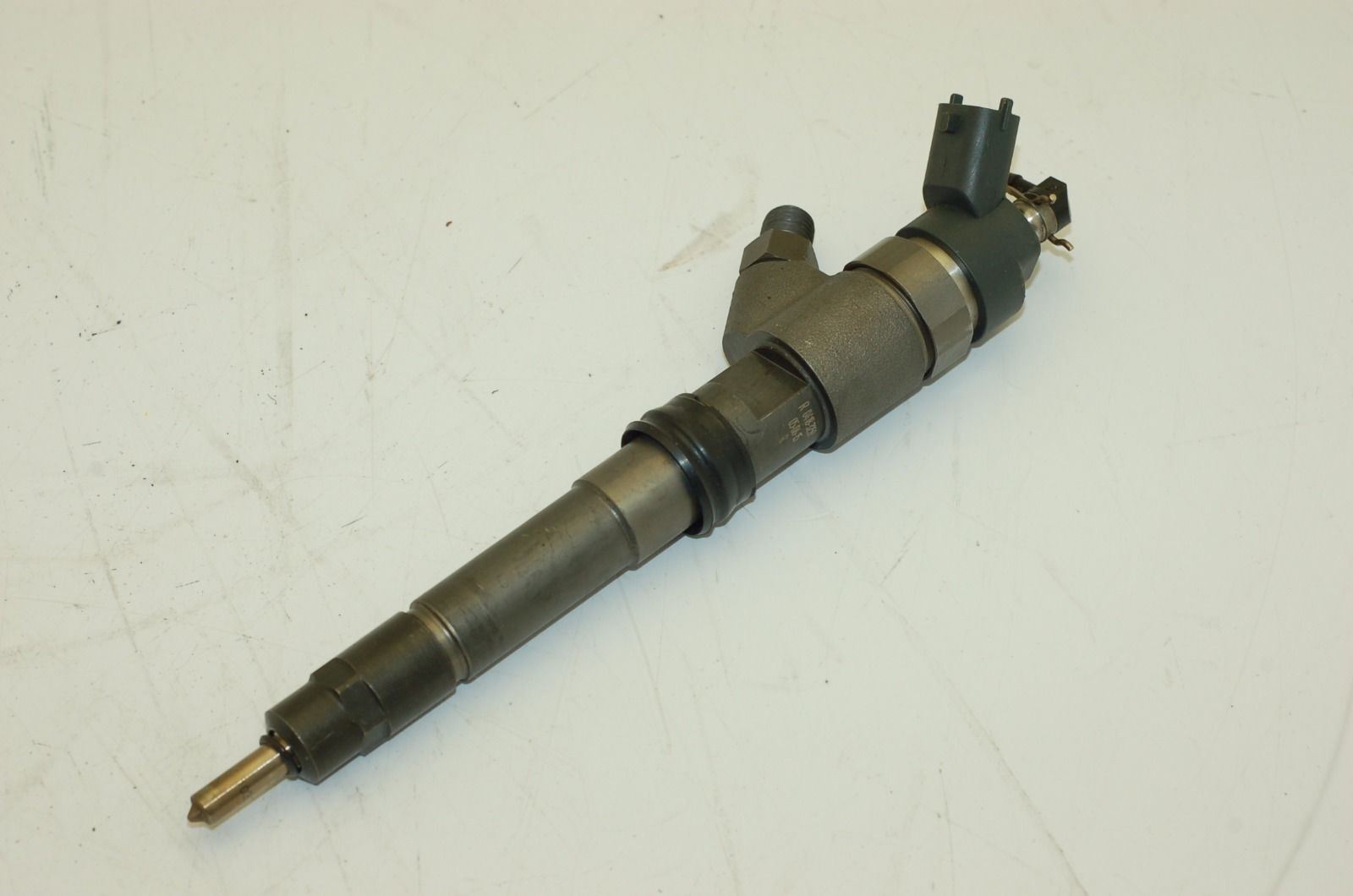 Bosch 0445120-011 Common Rail Diesel Fuel Injector