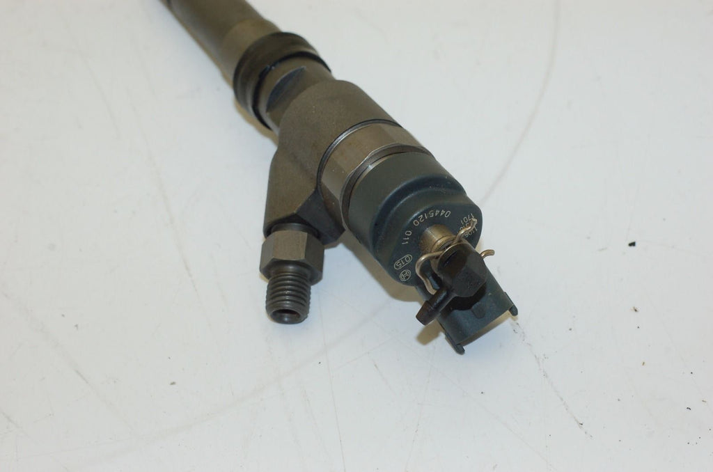 Bosch 0445120-011 Common Rail Diesel Fuel Injector