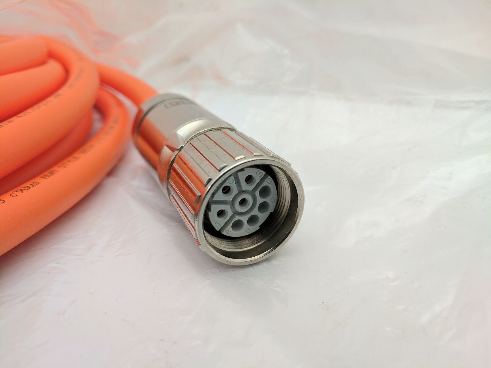 Schneider Lexium Electric Servo Motor Power Cable VW3M5101R100 10M M23 6Wire NEW