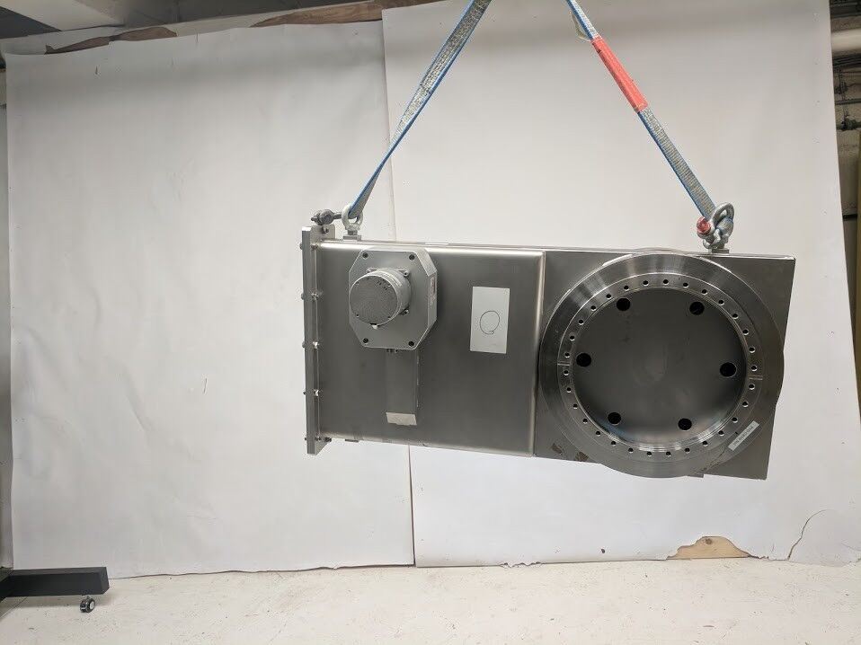 VAT 64250-CE52-1101 12" F64105811/2 Motorized HY200 Vacuum Gate Valve