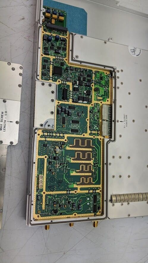 HP Agilent E2731A Parts Unit 20-2700 MHz RF Tuner missing boards Unit B