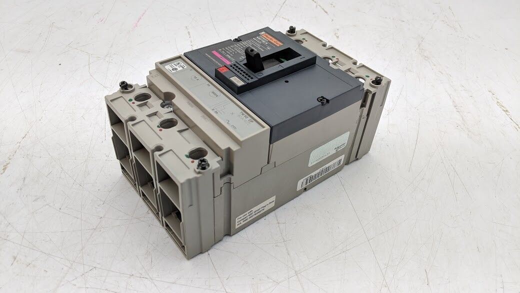 MERLIN GERIN Schneider NSF150H Circuit Breaker 600Y/347V 90A TM90DP Module