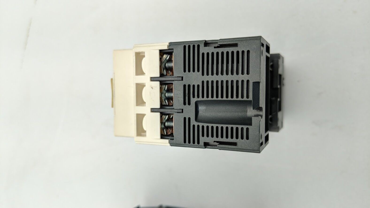 4x Schneider TELEMECANIQUE GV2-P04H7 Motor Circuit Breaker 3PH 0.4-0.6A GV2GH7