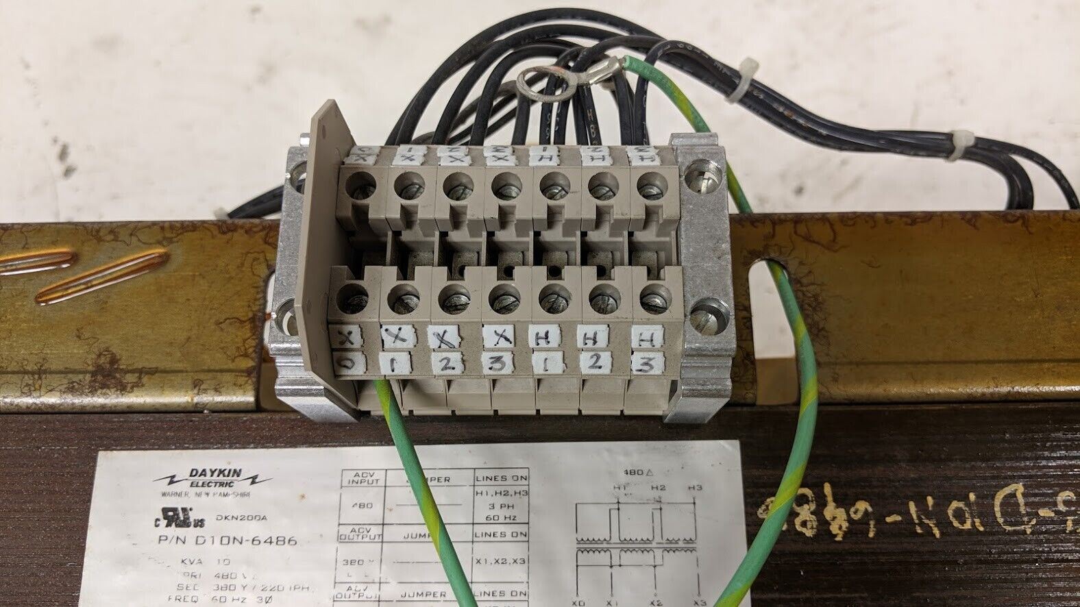 Warner Power Daykin Electric D10N-6486 10KVA Transformer 480VAC to 380Y/220 1PH