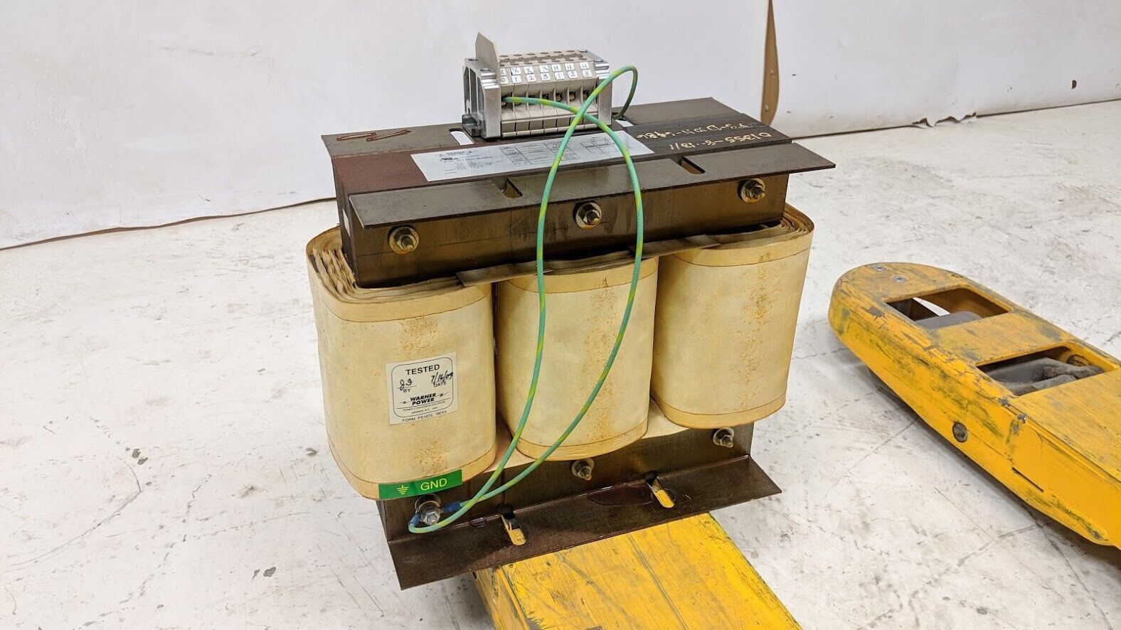 Warner Power Daykin Electric D10N-6486 10KVA Transformer 480VAC to 380Y/220 1PH