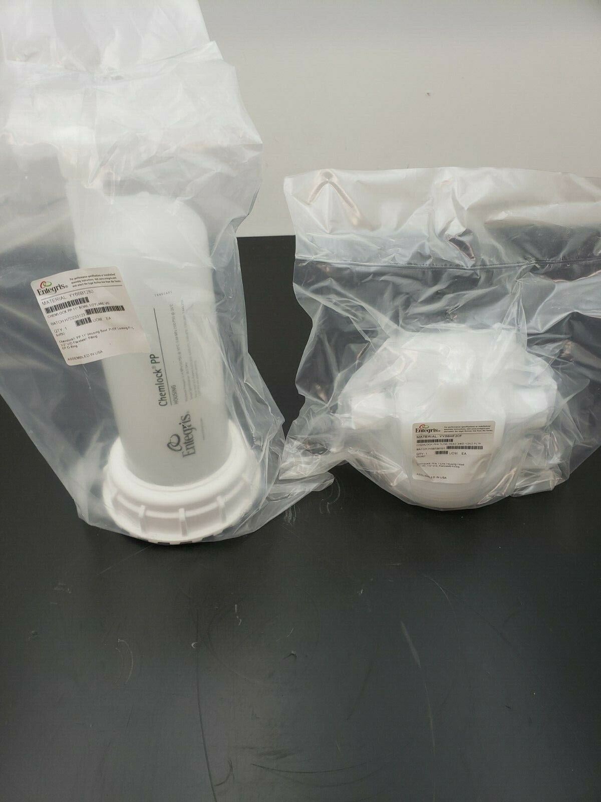 New Entegris Chemlock Filter YY66B1280 Housing & YY56HF20F Housing Head