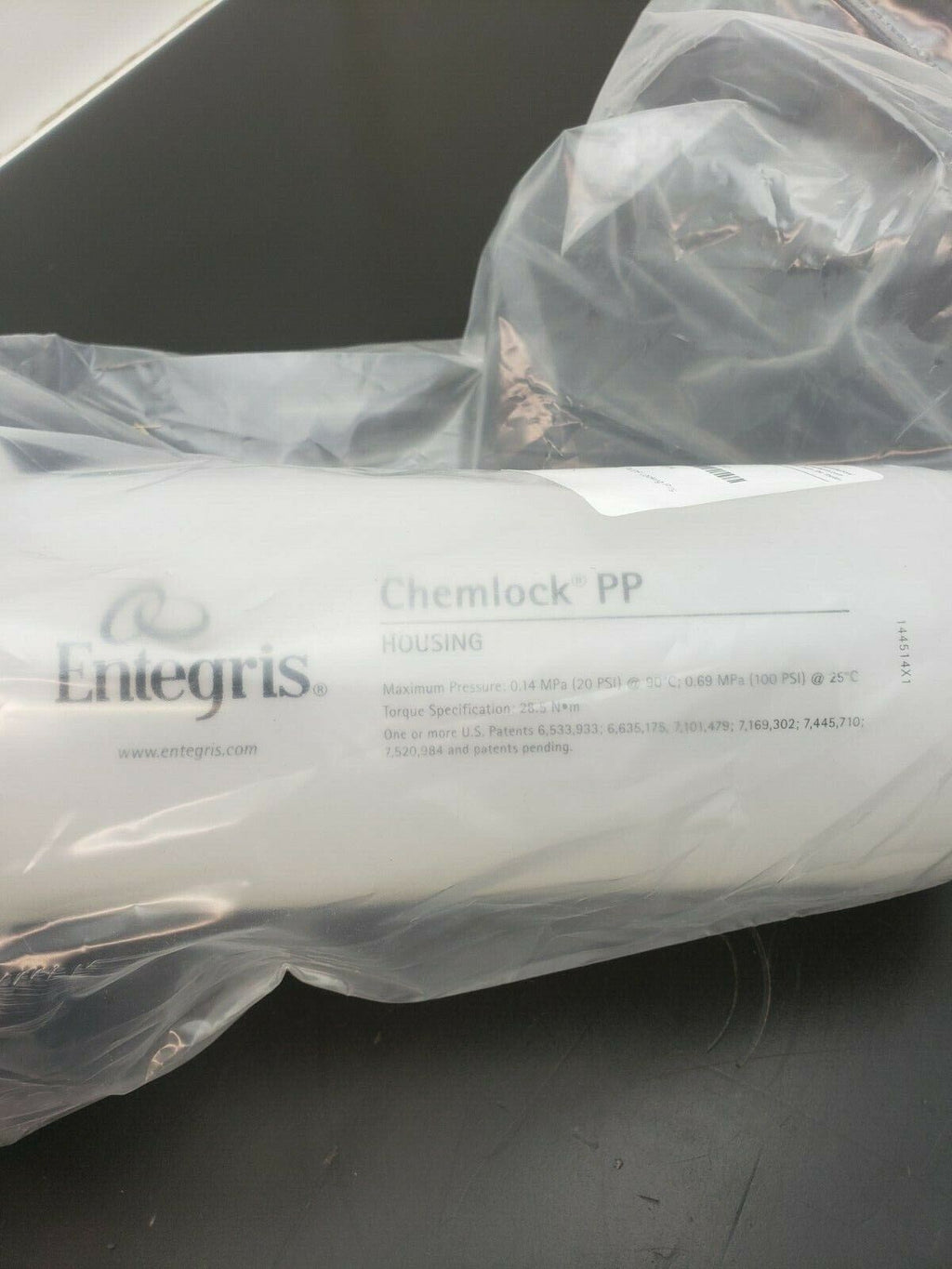 New Entegris Chemlock Filter YY66B1280 Housing & YY56HF20F Housing Head