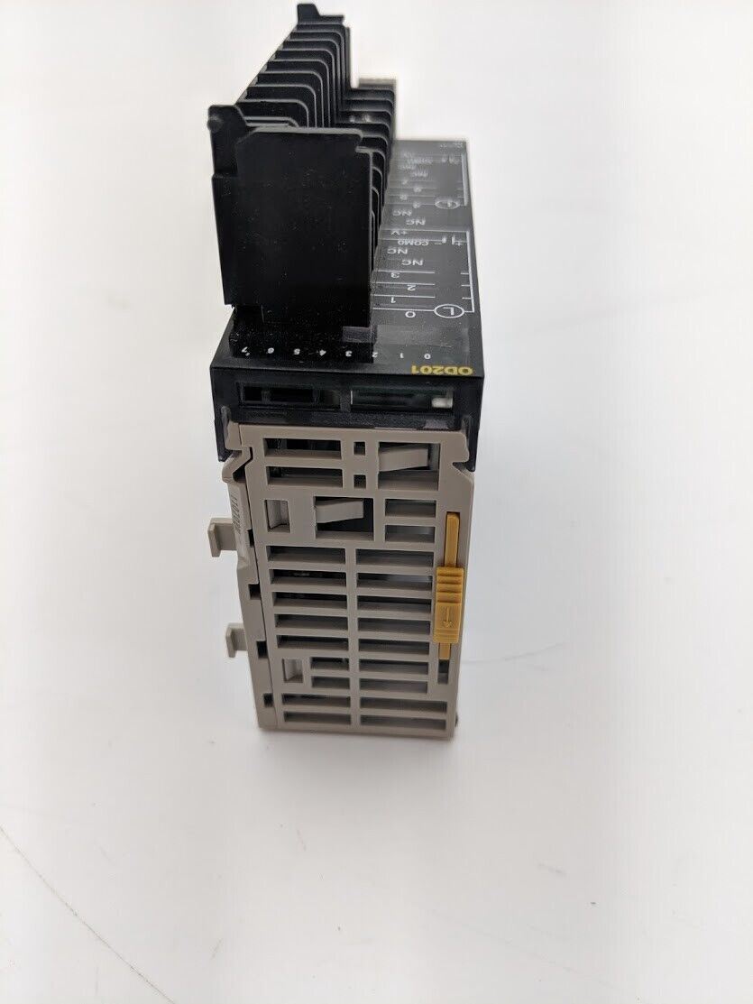 Omron Sysmac CJ1W-OD201 8 Point Relay Contact Output Unit New