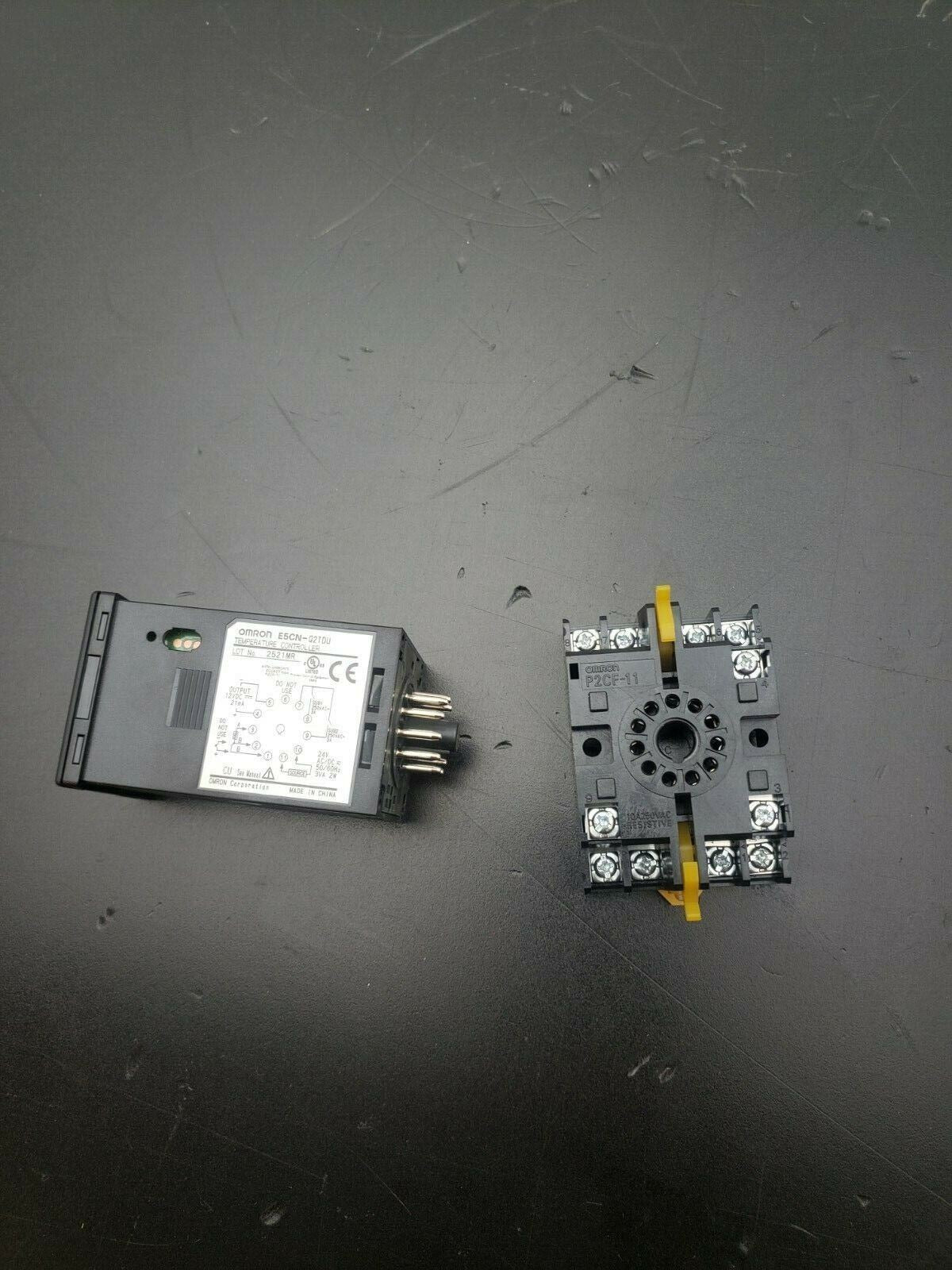 Omron E5CN-Q2TDU Temperature Controller With Omron P2CF-11 Din Mount