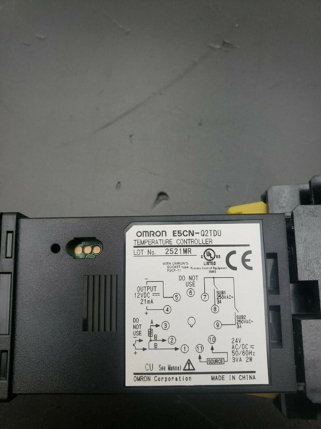 Omron E5CN-Q2TDU Temperature Controller With Omron P2CF-11 Din Mount