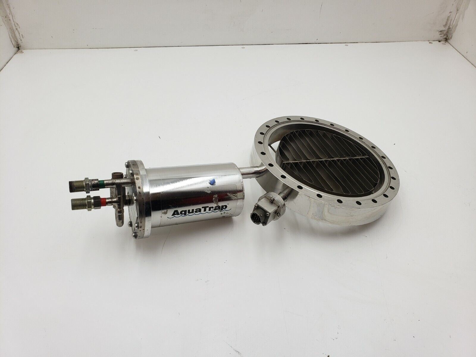 APD Cryogenics AquaTrap Cryotiger Cold End T2104-01-08C-30 Vacuum Chamber Freeze