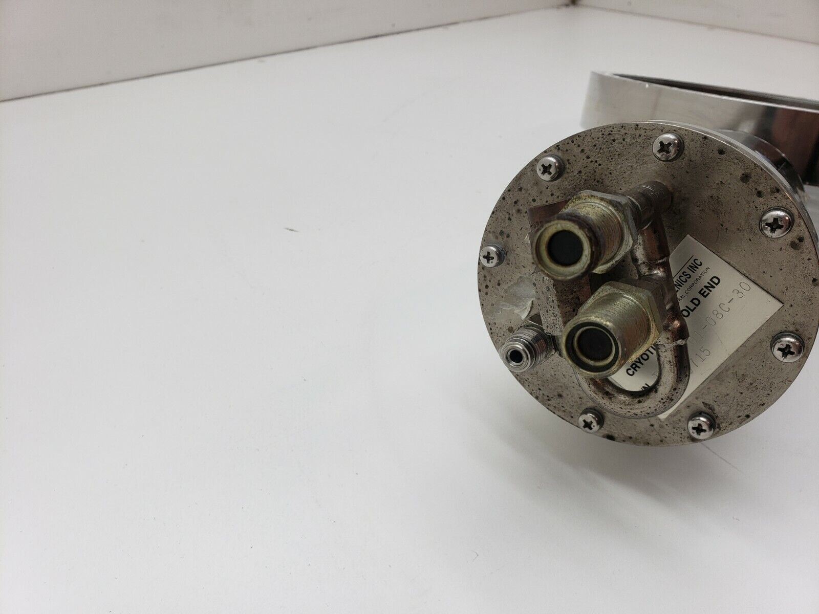 APD Cryogenics AquaTrap Cryotiger Cold End T2104-01-08C-30 Vacuum Chamber Freeze