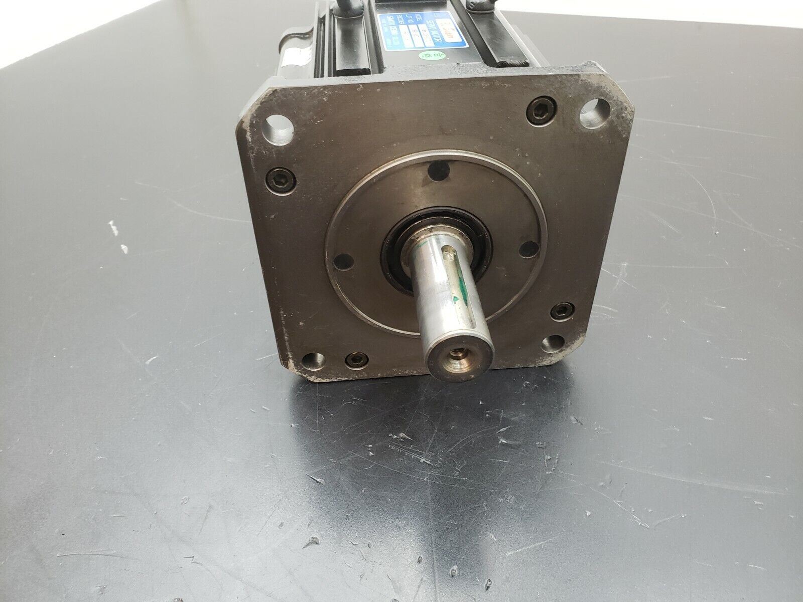 Sanyo Denki BL Super Servo Motor 61BM120RXSC0 W/ Drive 67ZA050ABC2S02