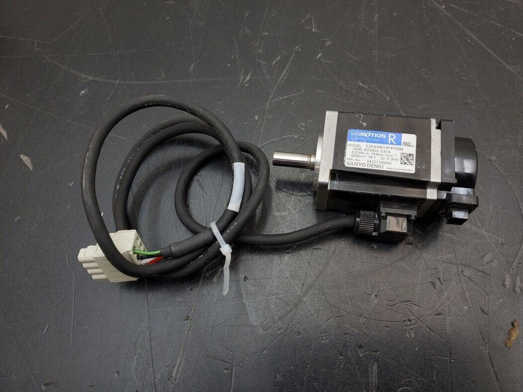 Sanmotion Sayo Denki R2AA04010FXP00M Servo Motor 100W AC200V .8A 3000RPM Cable